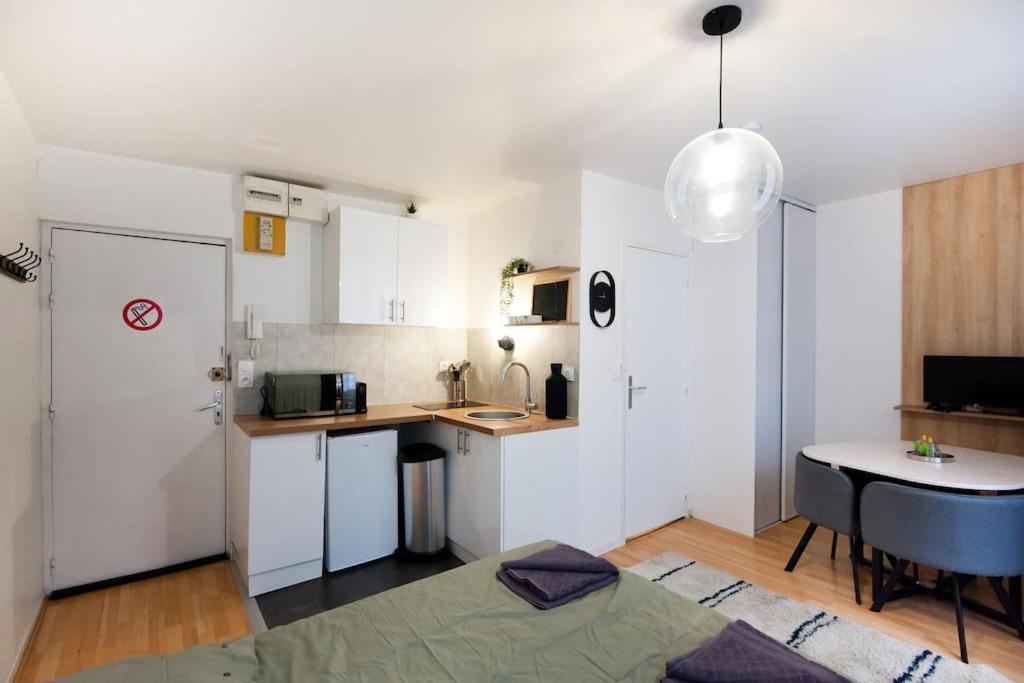 La Casa : Logement En Centre Ville, Cathedrale Amiens Buitenkant foto