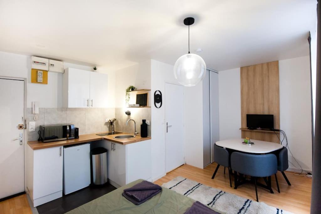 La Casa : Logement En Centre Ville, Cathedrale Amiens Buitenkant foto